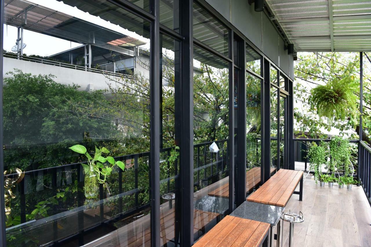 Forrest Bangkok Hotel Exterior photo